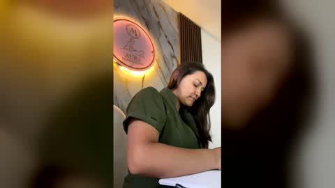 Snapshot of wild_aura chatting on March 28, 6:18 pm wild_aura online show from March 28, 6:18 pm