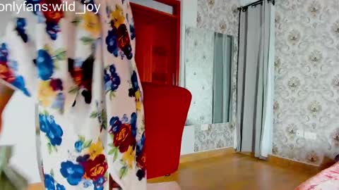 Snapshot of wild_joy chatting on February 13, 7:24 am wild_joy online show from February 13, 7:24 am