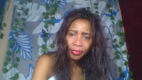 Snapshot of wildah chatting on July 23, 5:27 am wildah online show from July 23, 5:27 am