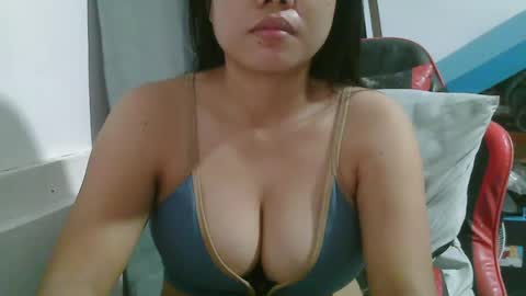 Snapshot of wildcamille chatting on November 22, 11:37 pm camille online show from November 22, 11:37 pm