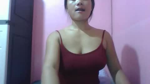 wildchilly_pearl19 online show from November 17, 5:35 am