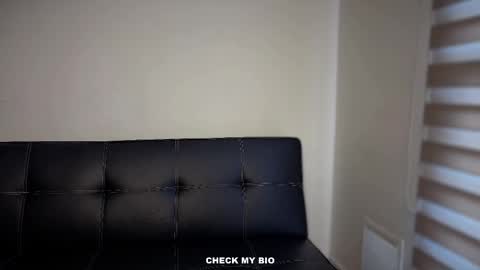 Snapshot of wilddesiree_ chatting on January 14, 7:19 pm WildDesire online show from January 14, 7:19 pm