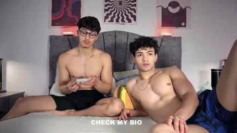 Snapshot of wilddesiree_ chatting on February 22, 5:08 am WildDesire online show from February 22, 5:08 am