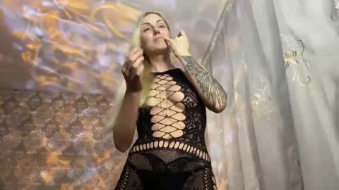 wildforestmuse  twitter online show from March 3, 10:32 am