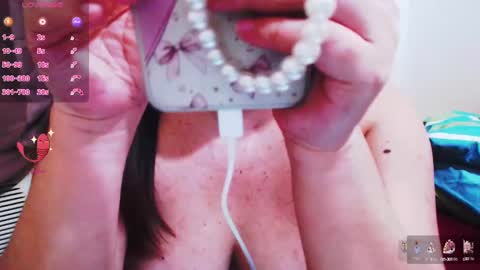 Snapshot of wildhotasianx chatting on December 19, 2:24 pm wildhotasianx online show from December 19, 2:24 pm