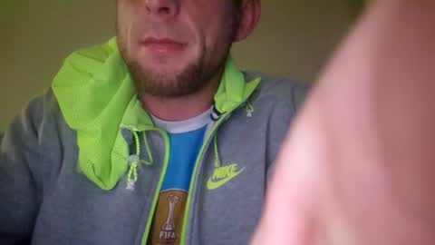 Snapshot of wildmike93 chatting on July 7, 7:29 pm wildmike93 online show from July 7, 7:29 pm