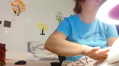 WildPersia online show from September 25, 8:01 pm