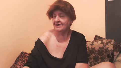 Snapshot of wildredcat chatting on June 11, 6:17 pm WildRedCat online show from June 11, 6:17 pm