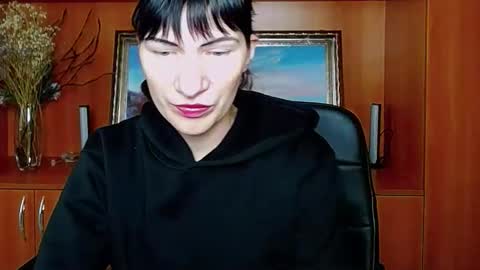 Rosalinda online show from February 7, 7:45 am