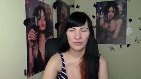 Snapshot of wildsoul8 chatting on May 5, 5:21 pm Rosalinda online show from May 5, 5:21 pm