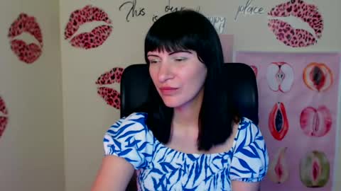 Snapshot of wildsoul8 chatting on May 21, 6:37 pm Rosalinda online show from May 21, 6:37 pm