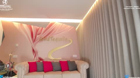 Lili online show from March 12, 7:49 pm