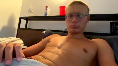 Snapshot of will598276 chatting on October 4, 8:18 pm Will online show from October 4, 8:18 pm