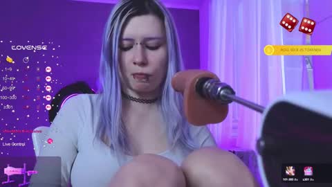 Snapshot of will_vand0m chatting on February 14, 7:49 am Your virtual girlfriend online show from February 14, 7:49 am