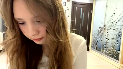 Olivia online show from March 8, 5:17 pm