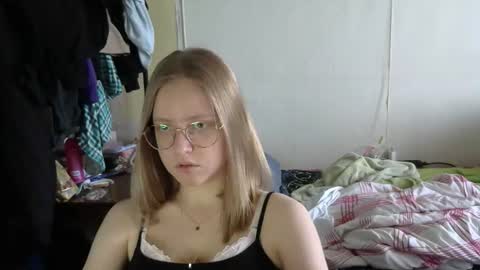 Olivia online show from July 17, 5:14 am