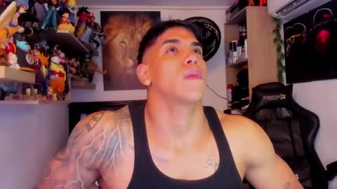 Snapshot of william_dracko9 chatting on May 16, 4:42 am Dracko online show from May 16, 4:42 am