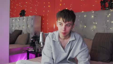 Snapshot of william_ross chatting on December 23, 11:06 pm will online show from December 23, 11:06 pm