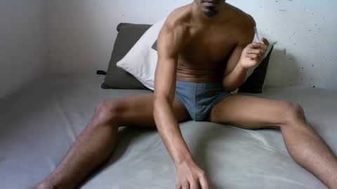 Snapshot of willingwillwet chatting on January 23, 11:26 am Call me Babe online show from January 23, 11:26 am