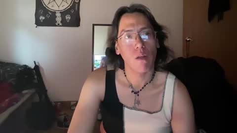 Snapshot of willlohne5 chatting on November 18, 7:07 pm Ville Lohner online show from November 18, 7:07 pm