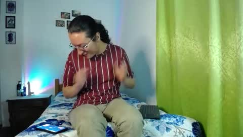 Snapshot of willmonkey chatting on November 9, 1:26 am willmonkey online show from November 9, 1:26 am