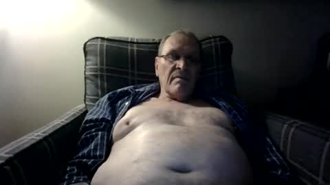 Snapshot of willnedoher chatting on December 2, 10:12 pm Willhedoher online show from December 2, 10:12 pm