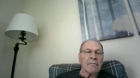 Snapshot of willnedoher chatting on December 7, 2:02 pm Willhedoher online show from December 7, 2:02 pm