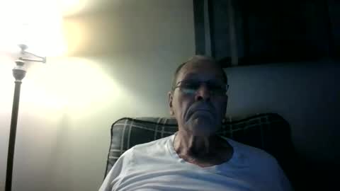 Snapshot of willnedoher chatting on October 5, 12:47 pm Willhedoher online show from October 5, 12:47 pm