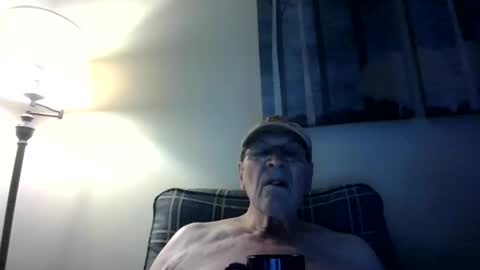 Snapshot of willnedoher chatting on October 6, 2:03 pm Willhedoher online show from October 6, 2:03 pm