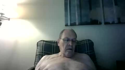 Snapshot of willnedoher chatting on October 11, 2:59 pm Willhedoher online show from October 11, 2:59 pm