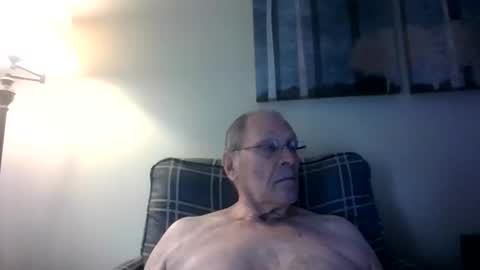 Snapshot of willnedoher chatting on October 13, 1:33 pm Willhedoher online show from October 13, 1:33 pm