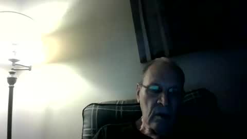 Snapshot of willnedoher chatting on October 17, 3:10 am Willhedoher online show from October 17, 3:10 am
