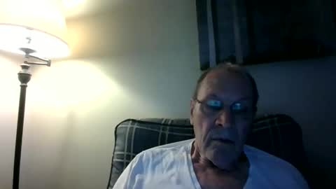 Snapshot of willnedoher chatting on October 19, 1:56 pm Willhedoher online show from October 19, 1:56 pm
