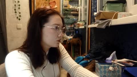 Phoebe online show from February 18, 8:05 pm