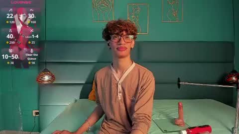 Snapshot of willturneer chatting on July 7, 4:15 am willturneer online show from July 7, 4:15 am
