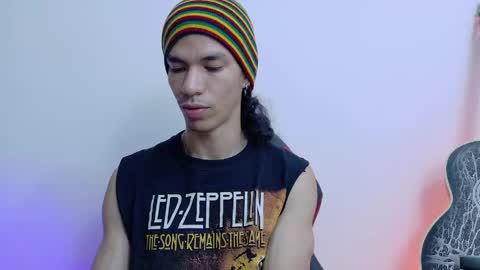 willy_veins online show from April 24, 9:23 am