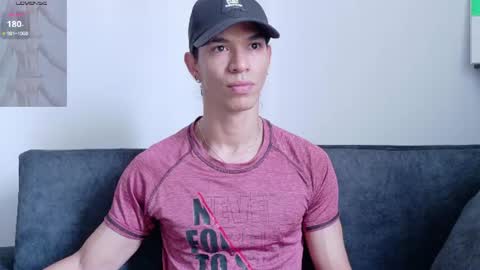 Snapshot of willy_veins chatting on July 31, 3:33 pm willy_veins online show from July 31, 3:33 pm