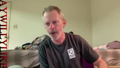 Snapshot of willylikestoplay74 chatting on February 8, 6:22 pm Twisted Will online show from February 8, 6:22 pm