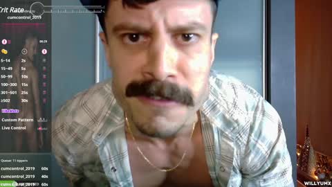 Snapshot of willyumx chatting on December 14, 1:50 am William Miguel online show from December 14, 1:50 am