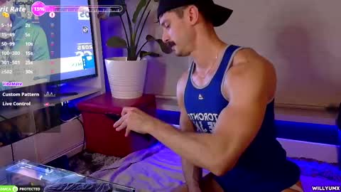 Snapshot of willyumx chatting on October 17, 11:40 pm William Miguel online show from October 17, 11:40 pm