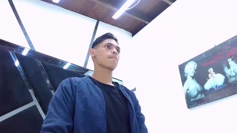 Snapshot of wiltom_ chatting on October 29, 12:18 pm Wiltom online show from October 29, 12:18 pm