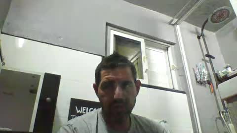 Snapshot of windowpane5 chatting on December 3, 12:13 am windowpane online show from December 3, 12:13 am