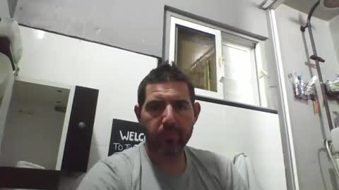 Snapshot of windowpane5 chatting on December 3, 7:44 pm windowpane online show from December 3, 7:44 pm