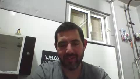 Snapshot of windowpane5 chatting on December 12, 11:47 pm windowpane online show from December 12, 11:47 pm