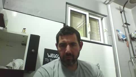 Snapshot of windowpane5 chatting on December 14, 12:01 am windowpane online show from December 14, 12:01 am