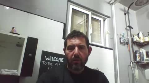 Snapshot of windowpane5 chatting on December 15, 10:26 pm windowpane online show from December 15, 10:26 pm