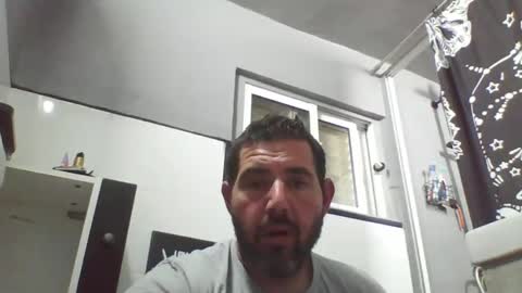 Snapshot of windowpane5 chatting on December 17, 8:21 pm windowpane online show from December 17, 8:21 pm