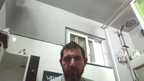 Snapshot of windowpane5 chatting on December 18, 6:03 pm windowpane online show from December 18, 6:03 pm