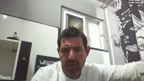 Snapshot of windowpane5 chatting on December 21, 11:34 pm windowpane online show from December 21, 11:34 pm