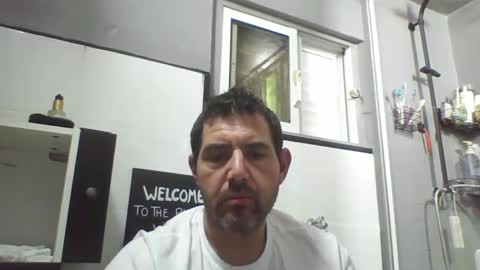 Snapshot of windowpane5 chatting on December 22, 4:27 pm windowpane online show from December 22, 4:27 pm